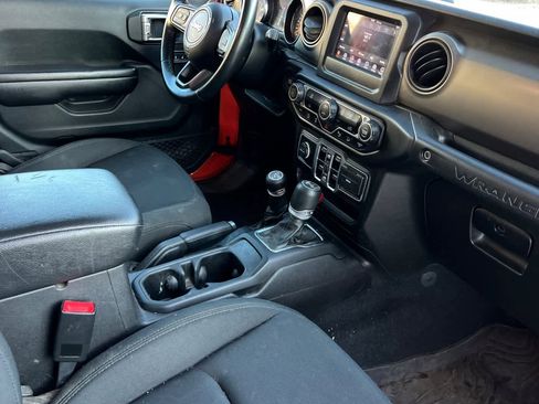 Used 2020 Jeep Wrangler Unlimited Sport image 17