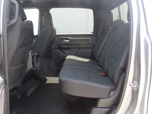 Used 2021 RAM 1500 Big Horn AWD/4WD image 22