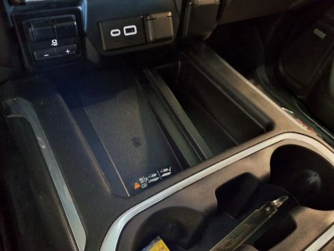 Used 2022 GMC Sierra 2500 AT4 w/ AT4 Preferred Package AWD/4WD image 23