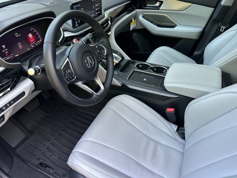 Used 2026 Acura MDX SH-AWD w/ Technology Package image 9