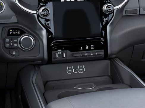 New 2026 RAM 1500 4x4 Crew Cab image 32