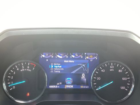 Used 2023 Ford Expedition Limited image 9