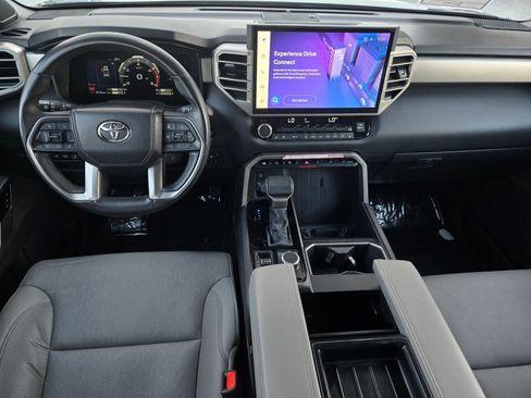 Used 2025 Toyota Tundra Limited AWD/4WD image 13