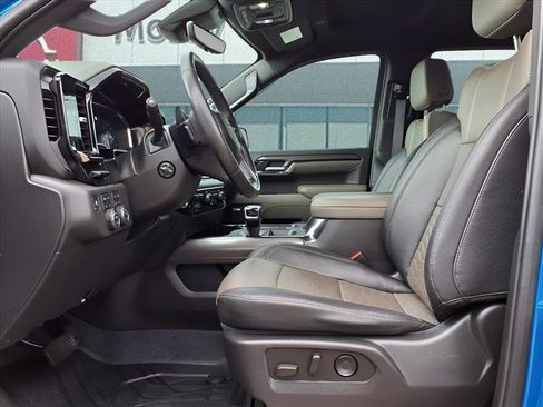 Used 2023 Chevrolet Silverado 1500 ZR2 w/ Technology Package image 11