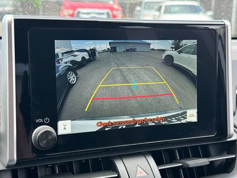 Used 2025 Toyota RAV4 SE AWD/4WD image 19
