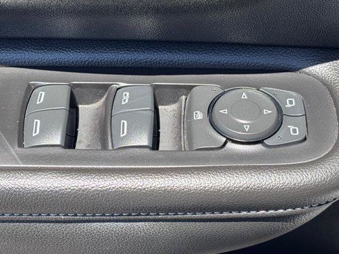 Used 2024 GMC Terrain SLE FWD image 19