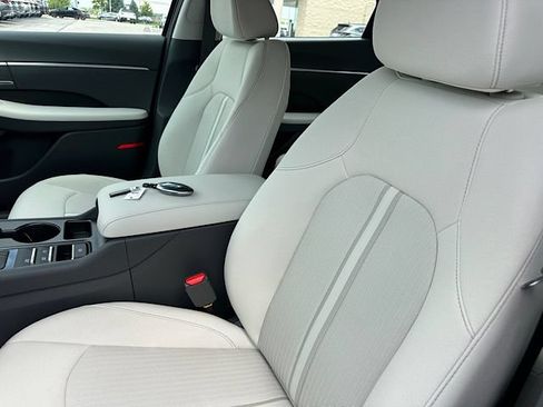 New 2026 Hyundai Sonata SE FWD image 15