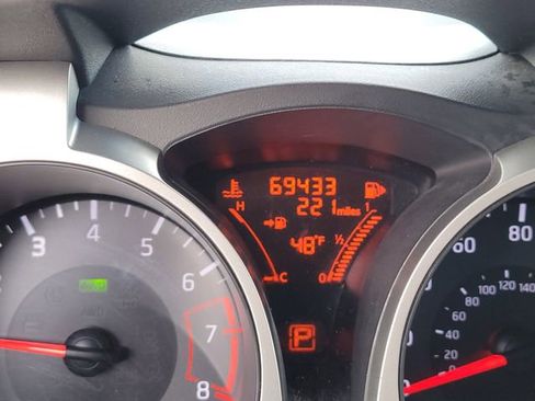 Used 2015 Nissan Juke S image 16