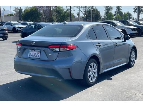 Used 2020 Toyota Corolla LE w/ Carpet Mat Package (TMS) FWD image 6