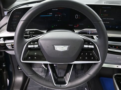 Used 2024 Cadillac Lyriq Luxury image 27