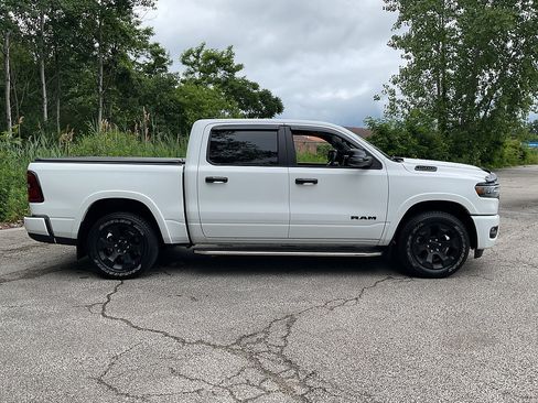 Used 2025 RAM 1500 Big Horn AWD/4WD image 4