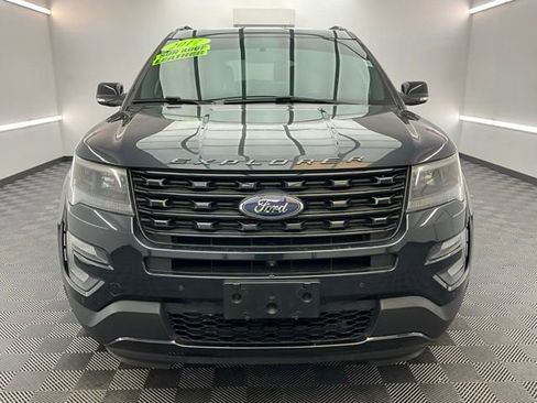 Used 2017 Ford Explorer Sport w/ Equipment Group 401A AWD/4WD image 2