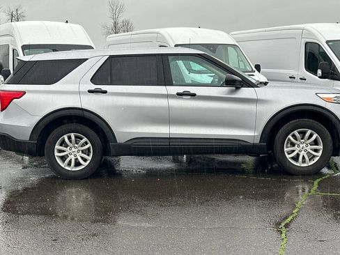 Used 2021 Ford Explorer 4WD image 3