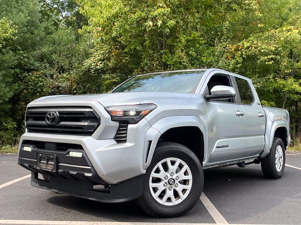 Certified 2024 Toyota Tacoma SR5 AWD/4WD image 28