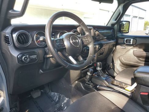 Used 2021 Jeep Wrangler Unlimited Sport AWD/4WD image 18