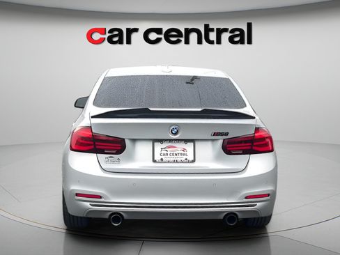 Used 2018 BMW 340i xDrive Sedan w/ Premium Package AWD/4WD image 5