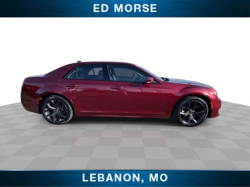 Used 2023 Chrysler 300 Touring L image 9
