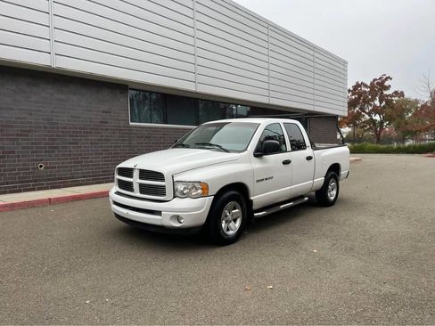 Used 2002 Dodge Ram 1500 Truck 2WD Quad Cab image 1
