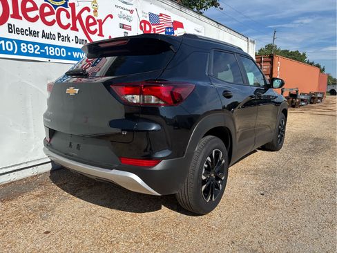 Used 2023 Chevrolet TrailBlazer LT w/ Convenience Package FWD image 3