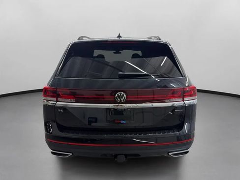 Used 2024 Volkswagen Atlas SE AWD/4WD image 8