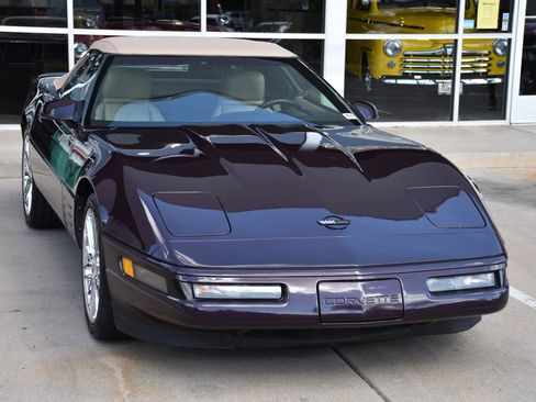 Used 1993 Chevrolet Corvette Convertible image 9