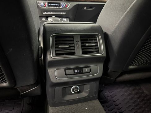 Used 2019 Audi Q5 2.0T Premium AWD/4WD image 33