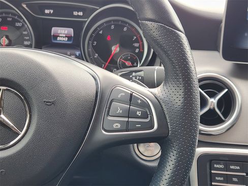 Used 2020 Mercedes-Benz GLA 250 image 29