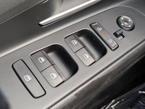 Used 2024 Hyundai Elantra SEL FWD image 20