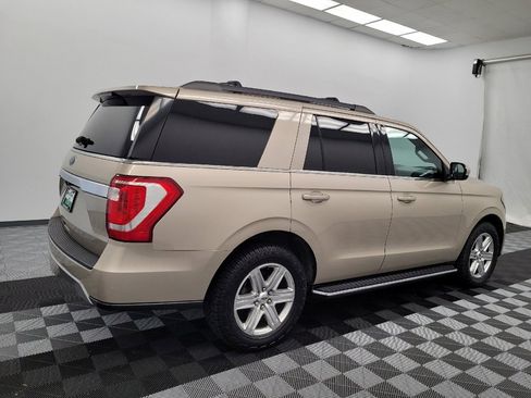 Used 2018 Ford Expedition XLT w/ Equipment Group 202A RWD image 10