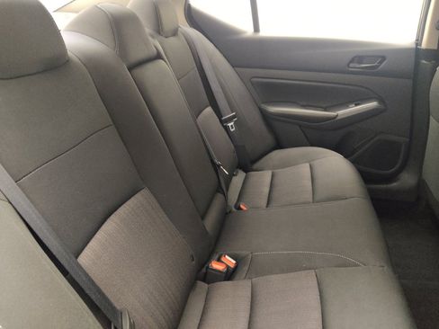 Used 2025 Nissan Altima 2.5 SV FWD image 19