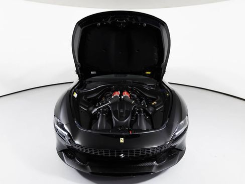 Used 2021 Ferrari Roma image 8