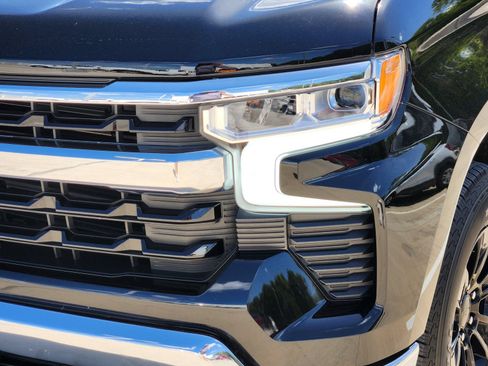 Certified 2025 Chevrolet Silverado 1500 LT RWD image 9