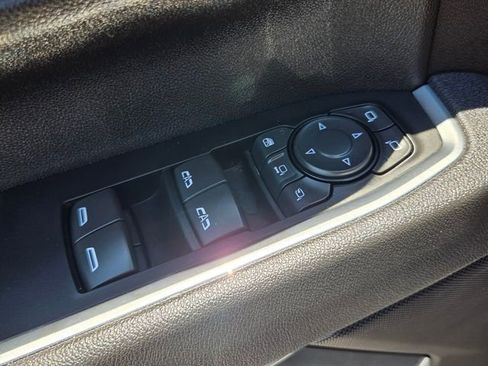 Used 2025 Chevrolet Silverado 2500 LTZ AWD/4WD image 34