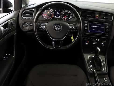 Used 2019 Volkswagen Golf S image 15