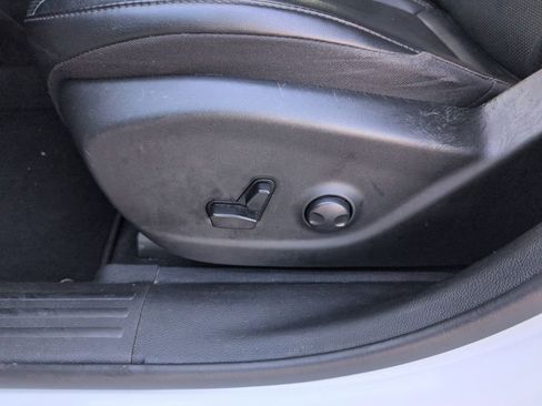 Used 2023 Jeep Cherokee Altitude Lux image 12