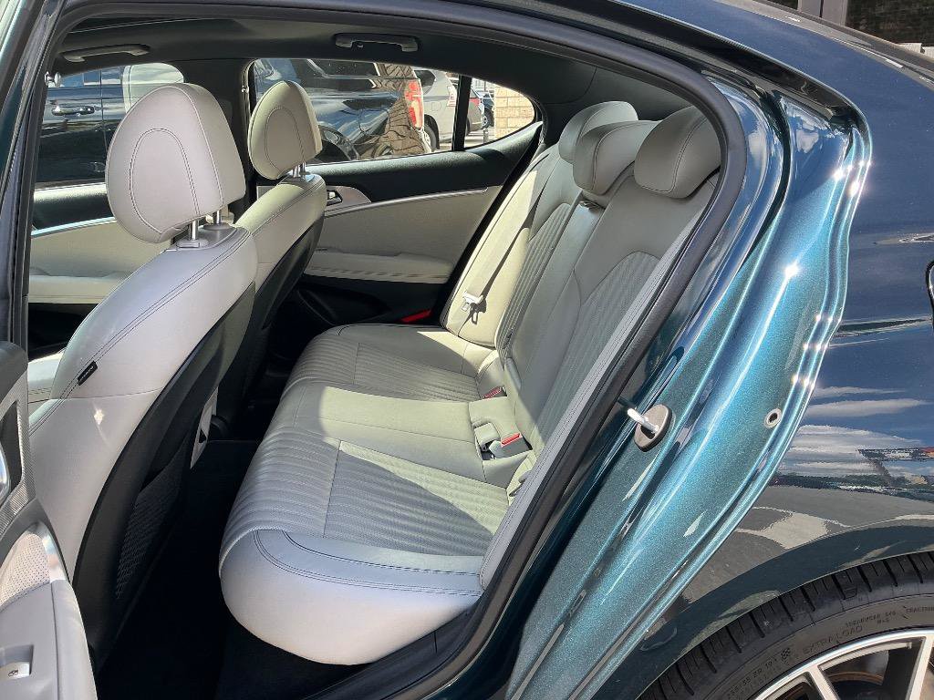 Used 2022 Genesis G70 2.0T w/ Prestige Package RWD image 13