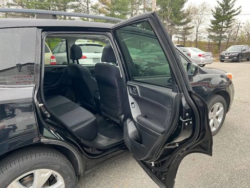 Used 2014 Subaru Forester 2.5i Premium w/ All-Weather Package image 15