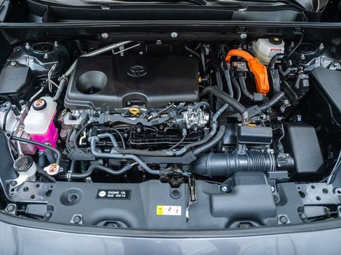 Certified 2025 Toyota RAV4 LE AWD/4WD image 20