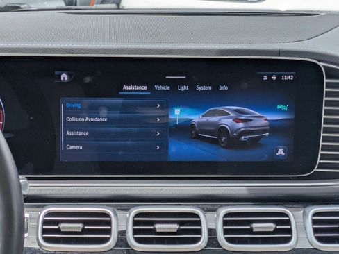 Used 2025 Mercedes-Benz GLE 450 4MATIC Coupe image 17