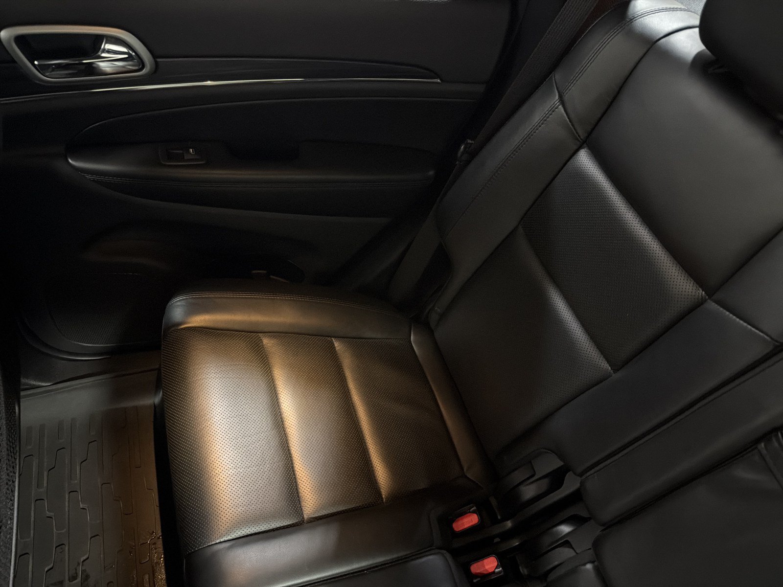 Used 2019 Jeep Grand Cherokee Limited w/ Luxury Group II AWD/4WD image 18