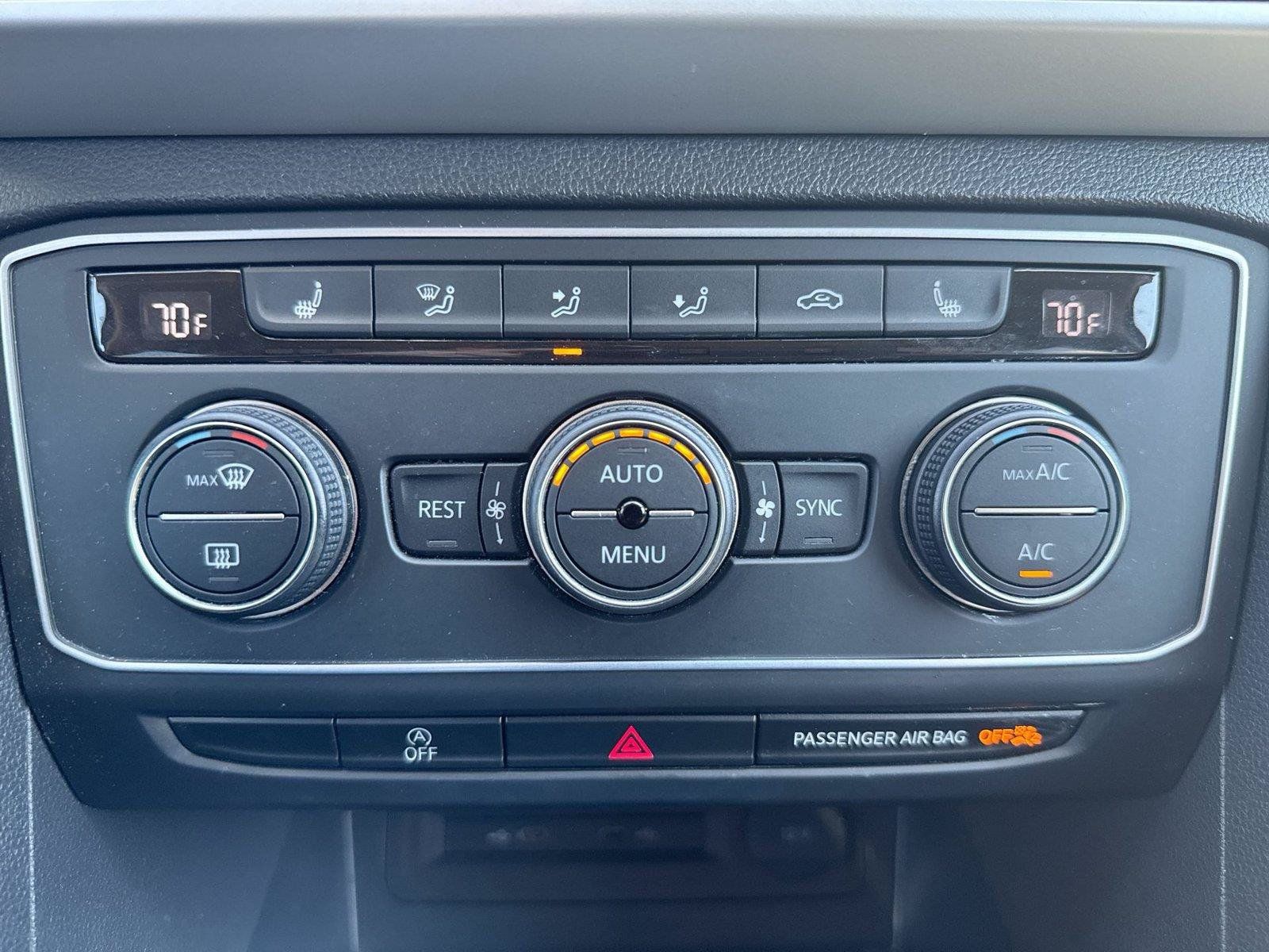 Used 2021 Volkswagen Atlas SE w/ Towing Package FWD image 12