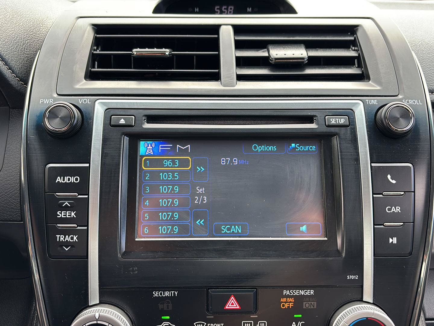 Used 2012 Toyota Camry SE FWD image 28