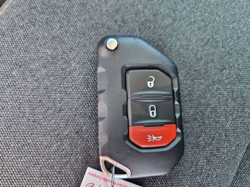 Used 2025 Jeep Wrangler Sport AWD/4WD image 29