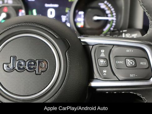 Used 2025 Jeep Wrangler Unlimited Sahara w/ Safety Group image 10