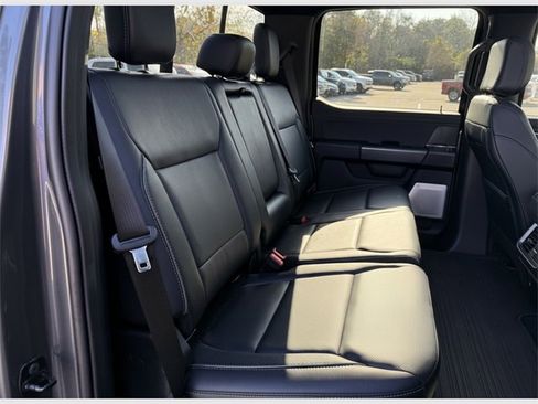 Used 2025 Ford F150 Lariat w/ Equipment Group 502A High image 31