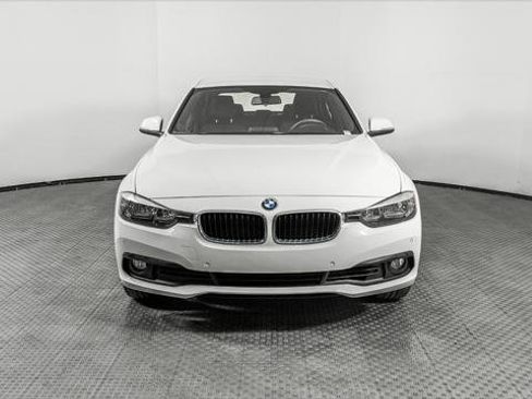 Used 2016 BMW 320i Sedan image 12