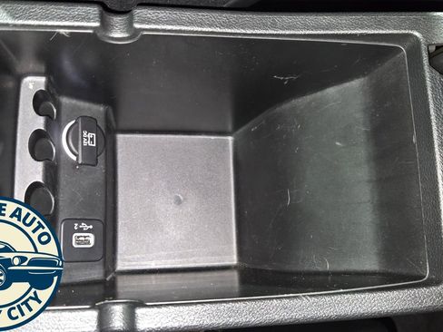 Used 2019 Jeep Cherokee Limited AWD/4WD image 20