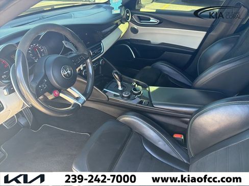 Used 2017 Alfa Romeo Giulia Quadrifoglio image 3