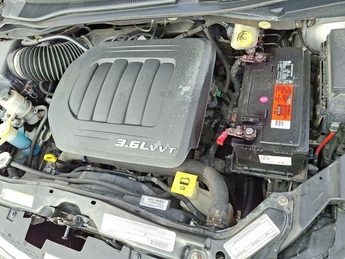 Used 2012 Dodge Grand Caravan SXT image 26