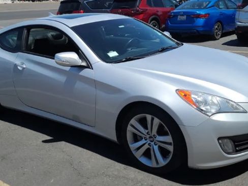 Used 2011 Hyundai Genesis 3.8 RWD image 1